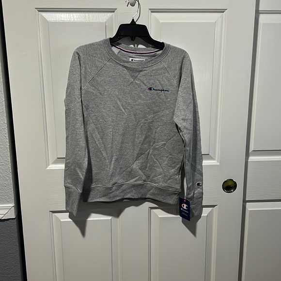 Champion Women's Powerblend Logo Sweatshirt...MSRP $49 - Picture 1 of 3